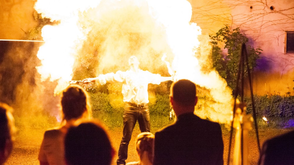 Exklusive Feuershow als Höhepunkt zur Silberhochzeit